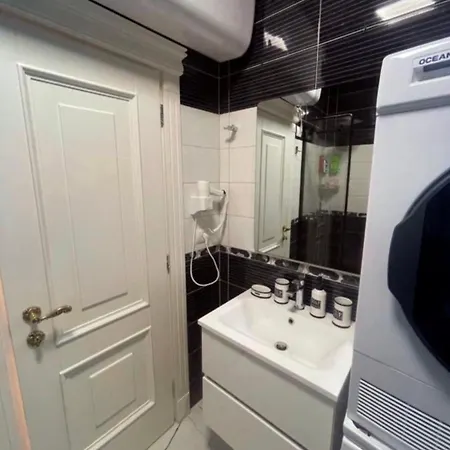 Luxury Neoclassical Elegance Appartamento Tirana